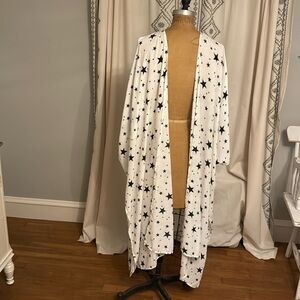 Talulah white/black star print kimono
